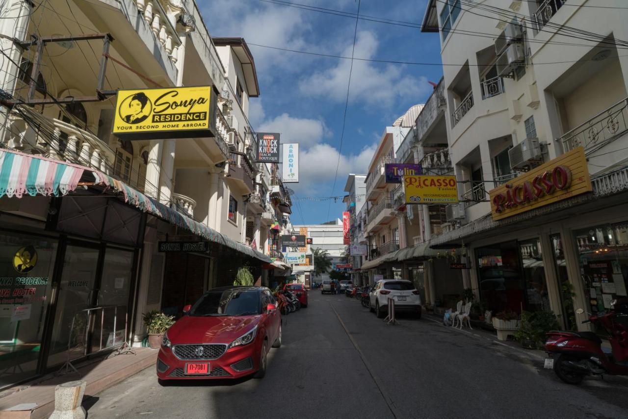 Knock Knock Beach Boutique Hotel Patong Luaran gambar